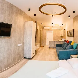 Royal Tower Luxurious Smart Апартаменты Киев